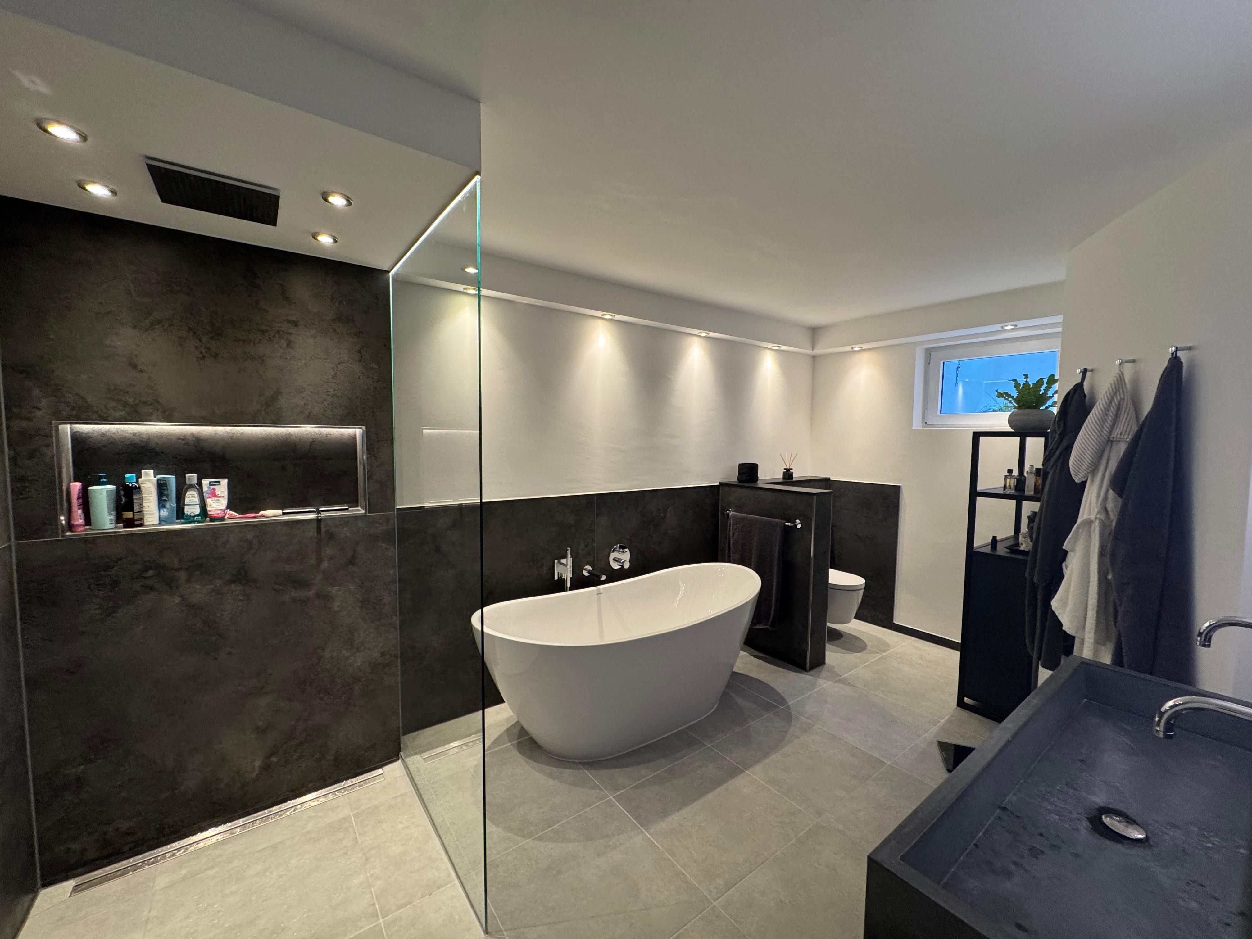 Moderner Innenausbau Bad